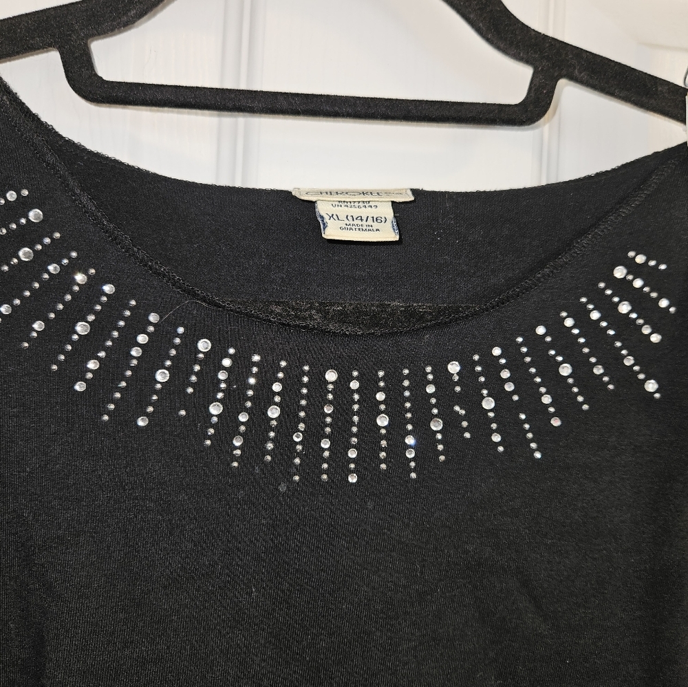 🪴 3 For $15 Cherokee Women's Black Top with Gems